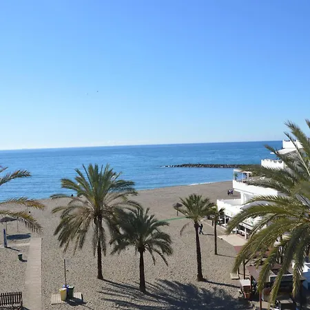3 Bedroom Frontline Beach, Centre Marbellac