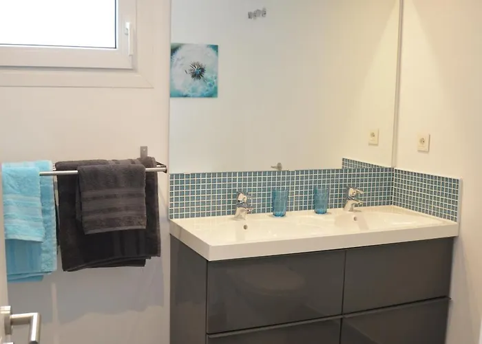 3 Bedroom Frontline Beach, Centre Marbellac