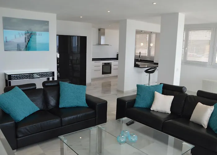 3 Bedroom Frontline Beach, Centre Marbellac
