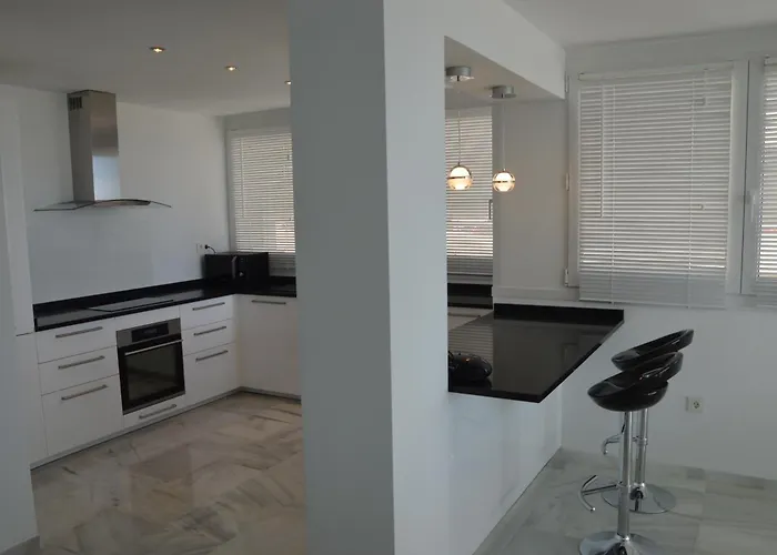 Appartement 3 Bedroom Frontline Beach, Centre *