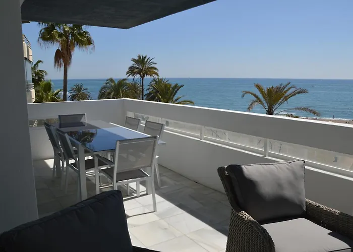 Appartement 3 Bedroom Frontline Beach, Centre Marbellac