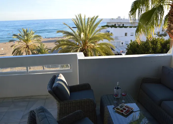 Appartement 3 Bedroom Frontline Beach, Centre *