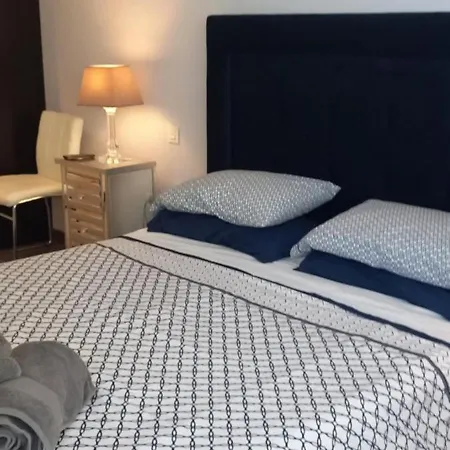Διαμέρισμα 3 Bedroom Frontline Beach, Centre Μαρμπέλλα
