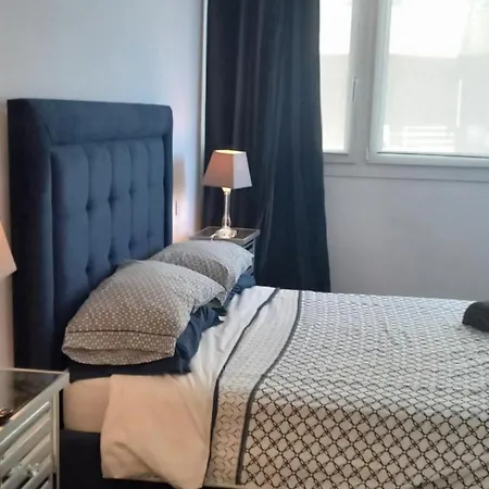 3 Bedroom Frontline Beach, Centre