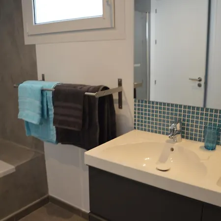 Διαμέρισμα 3 Bedroom Frontline Beach, Centre