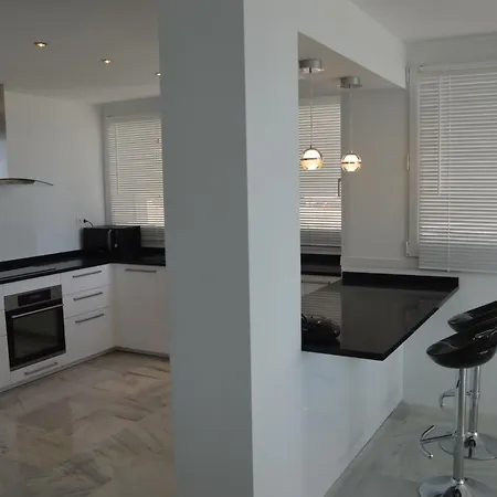 Διαμέρισμα 3 Bedroom Frontline Beach, Centre *
