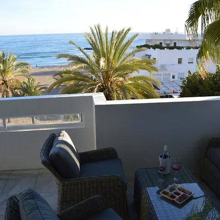 Διαμέρισμα 3 Bedroom Frontline Beach, Centre *